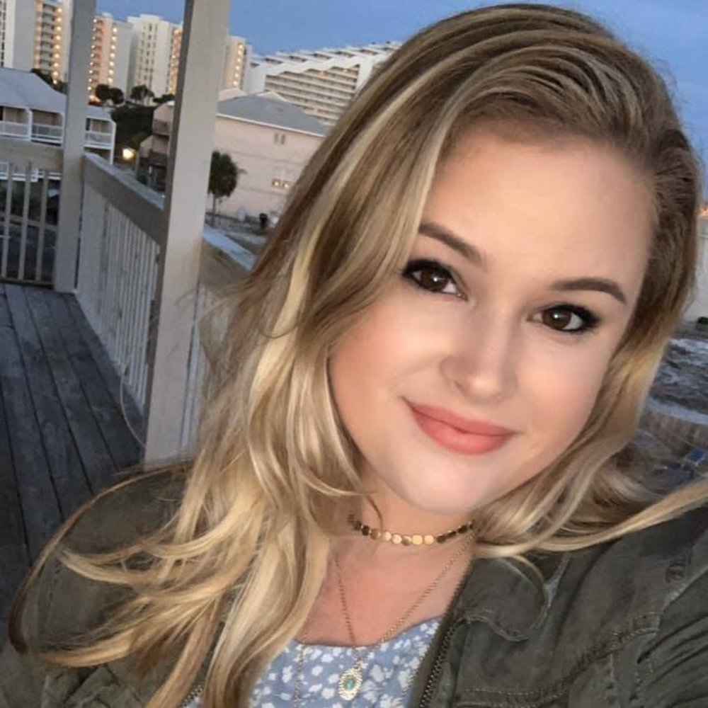 Meet your Posher, Lexi